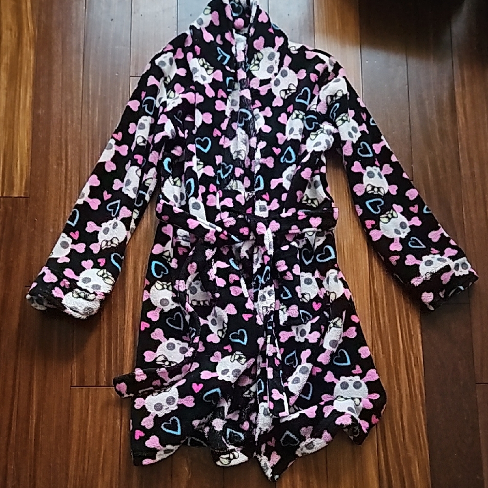 Monster High Black and Pink Patterned Robe